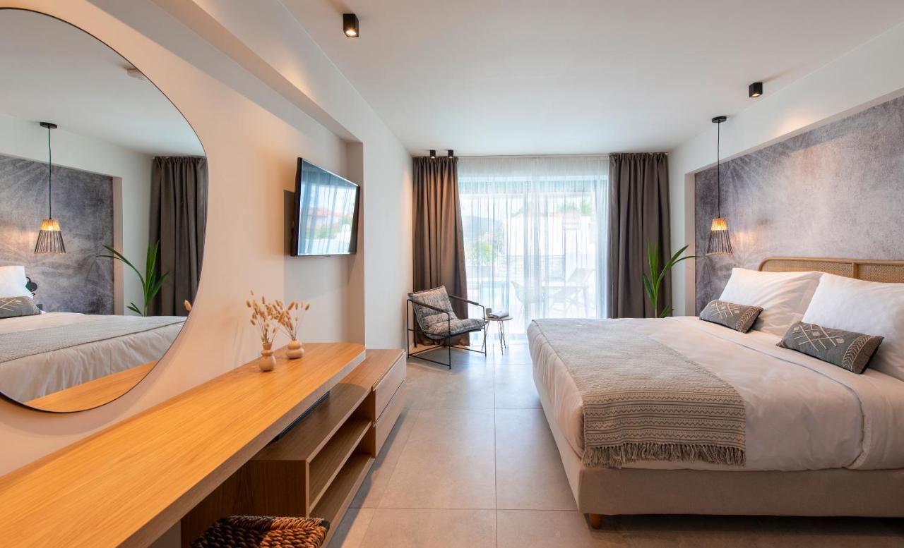 Alea Suites -Adults Only And Kids 14 Plus Asproválta Eksteriør billede